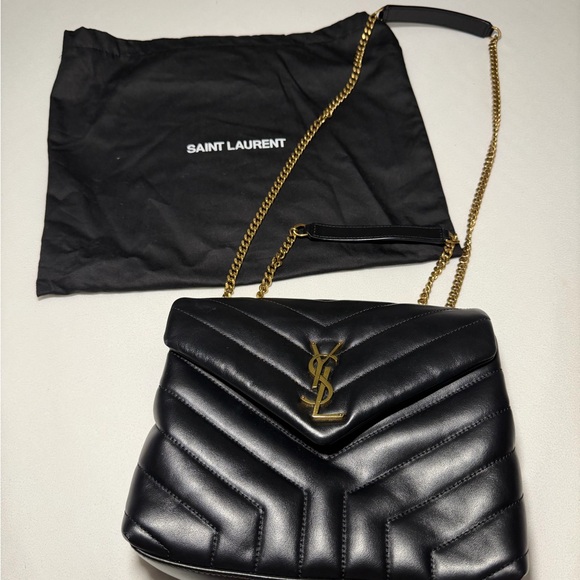 Saint Laurent Handbags - Saint Laurent Black Chevron Shoulder Bag Small